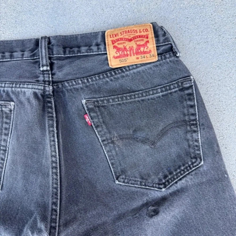 Levis 505 Mens Jeans 34x34 Faded Black Distressed Button Fly‎